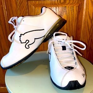 Puma tennis shoes size 5.5